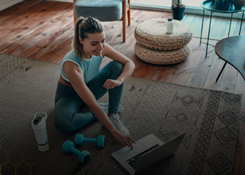 Transforma tu cuerpo desde casa: las apps para ejercicios en casa arrasan en México